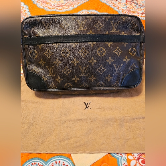 LOUIS VUITTON Compiegne 28 Clutch Bag - Picture 1 of 16